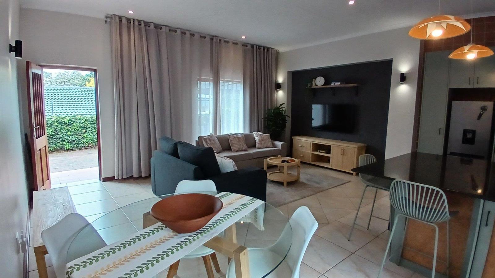1 Bedroom Garden Cottage in Hurlingham Manor