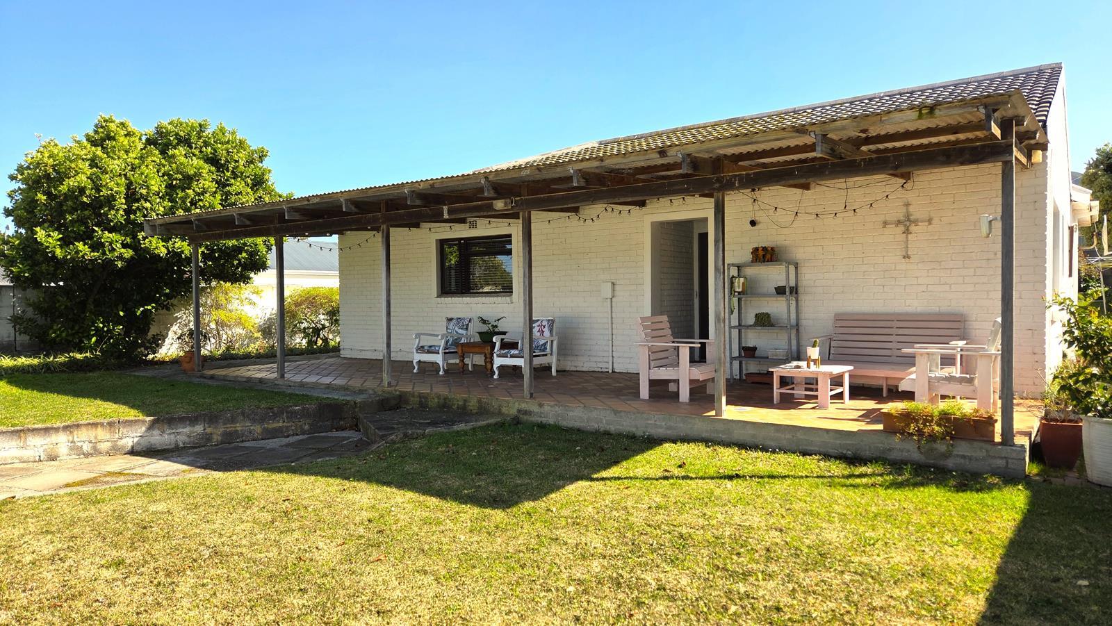 3 Bedroom House in Sandbaai