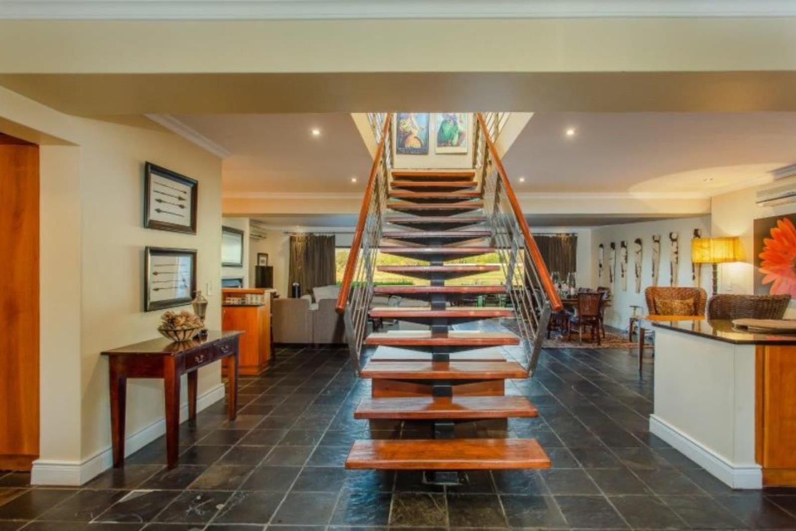 4 Bedroom House in Boschenmeer Golf & Country Estate