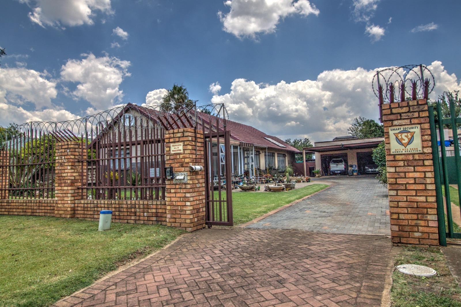 3 Bedroom House in Kempton Park Ext 4