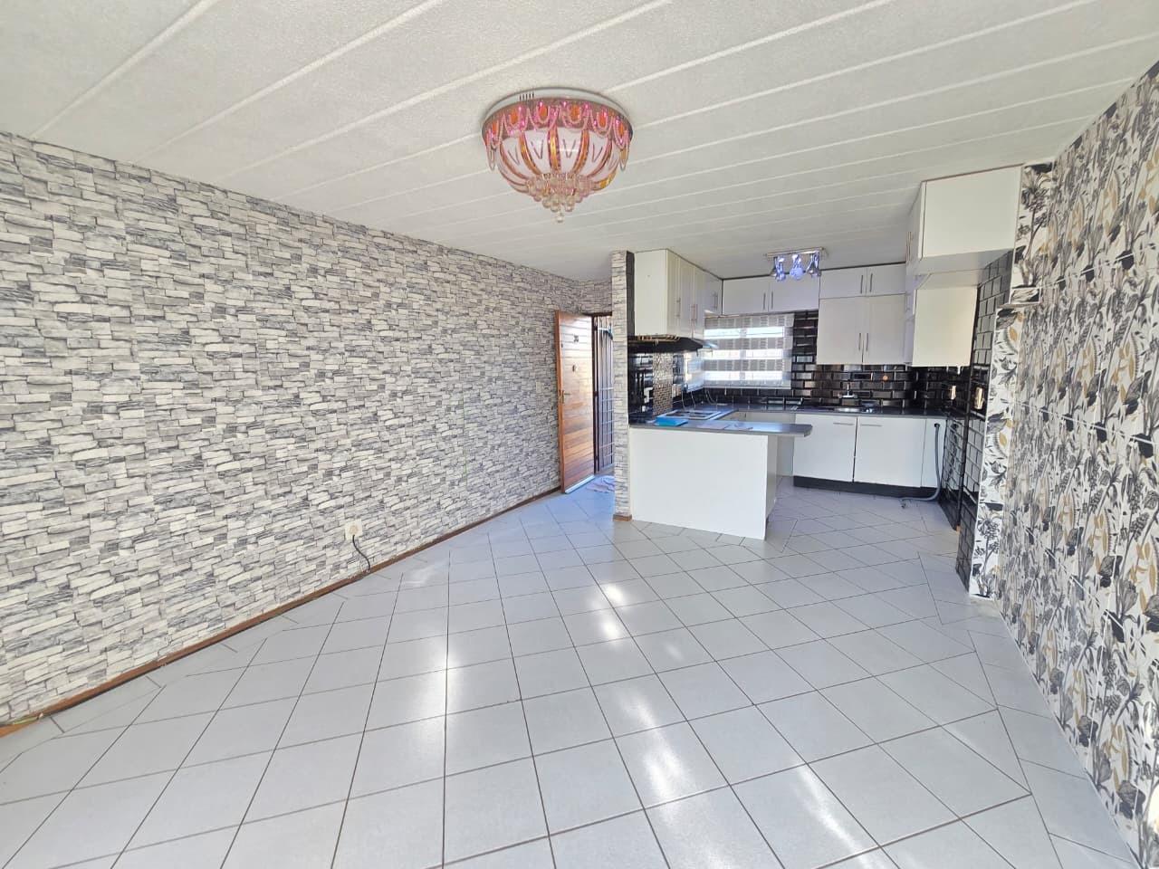 2 Bedroom Townhouse in Glenvista