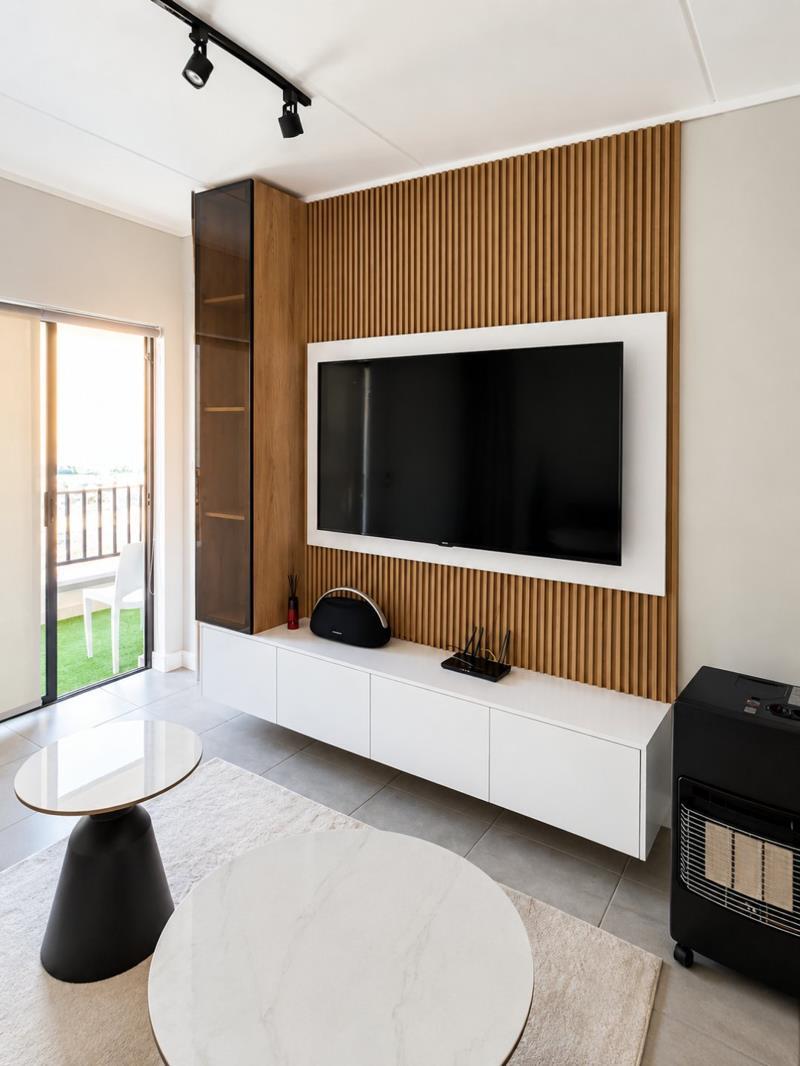 1 Bedroom Apartment in Halfway House