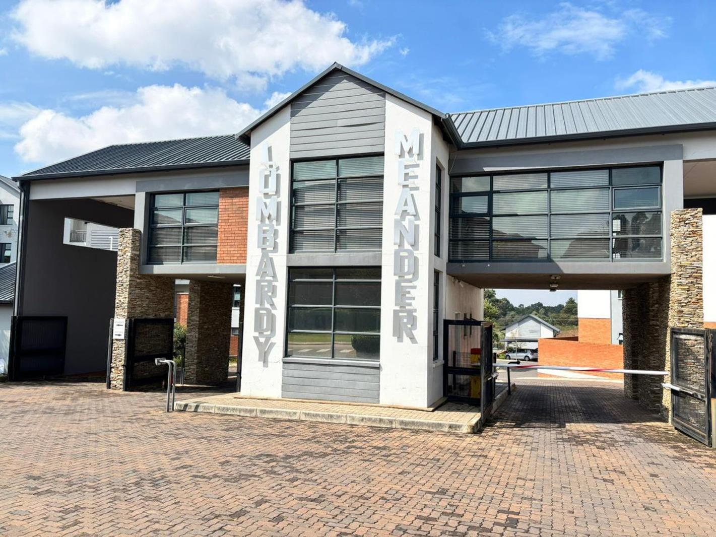 2 Bedroom House in Lombardy Estate