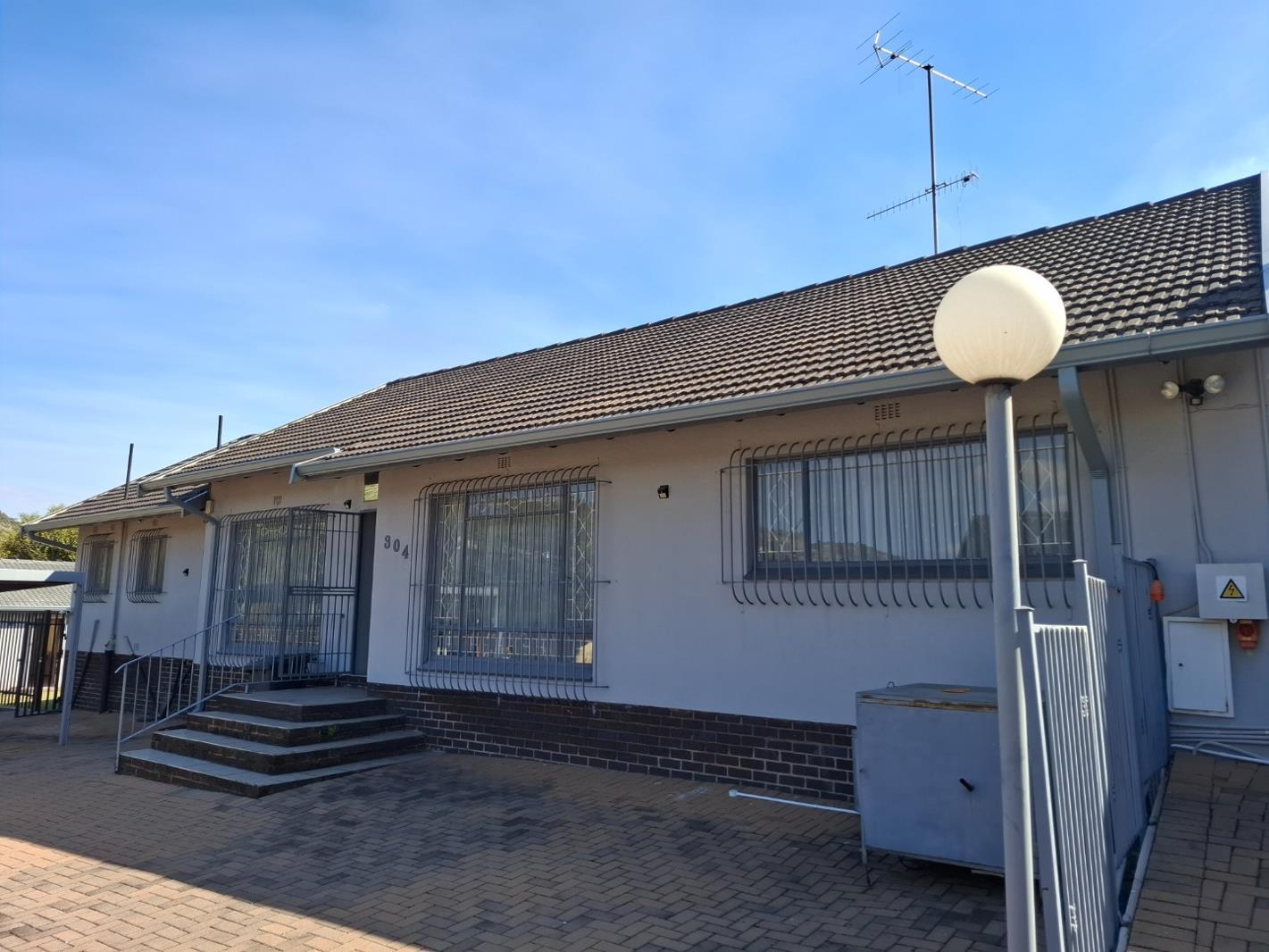 4 Bedroom House in Mondeor
