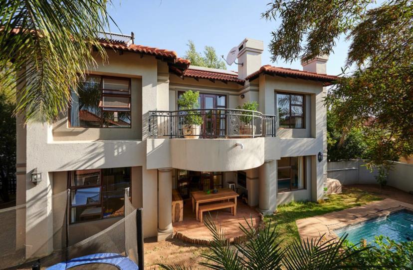 3 Bedroom House in Carlswald Estate