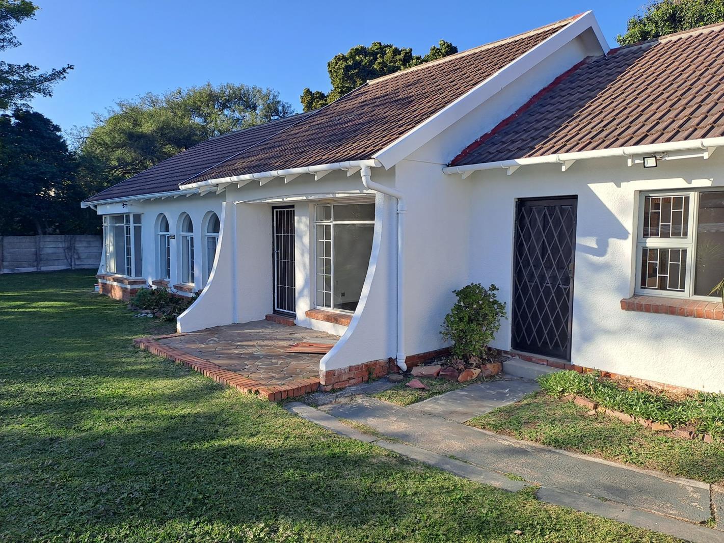 5 Bedroom House in Miramar