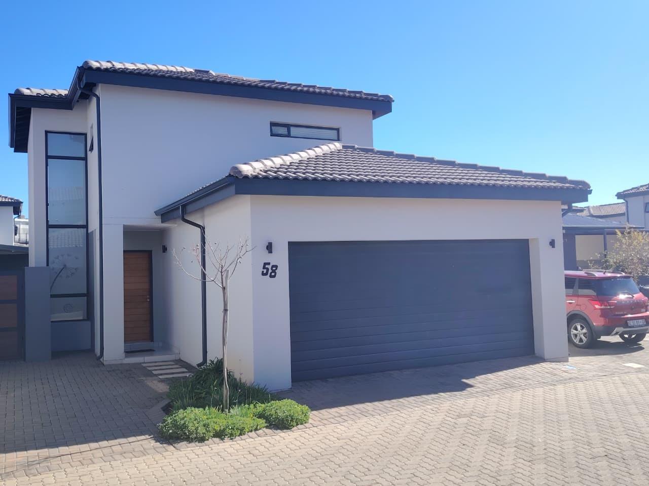 3 Bedroom Townhouse in Wilgeheuwel