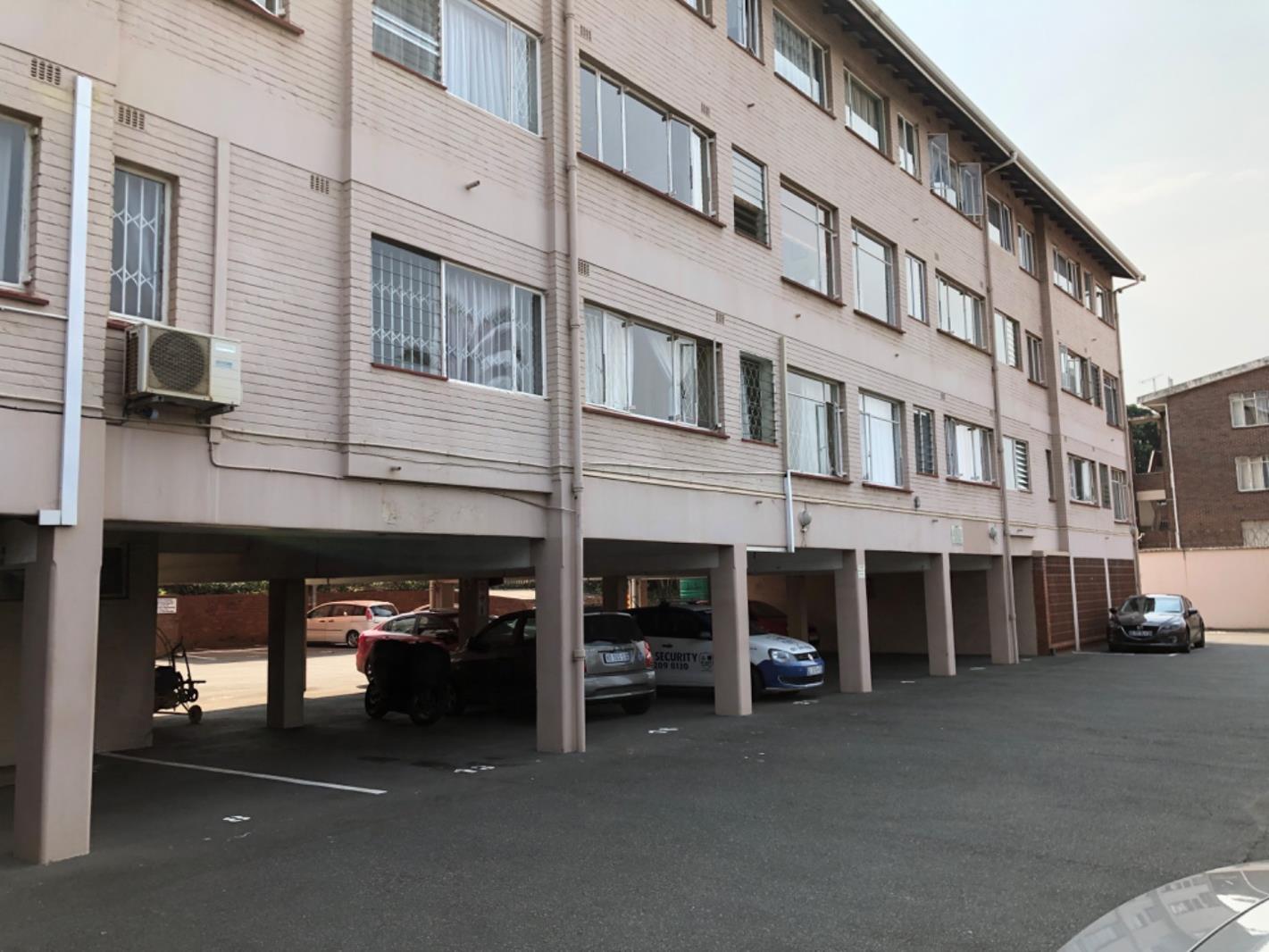 Studio apartment in Bulwer