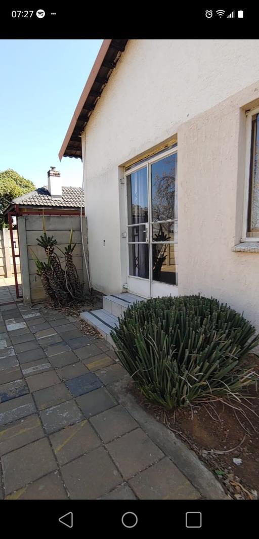 2 Bedroom Garden Cottage in Dinwiddie