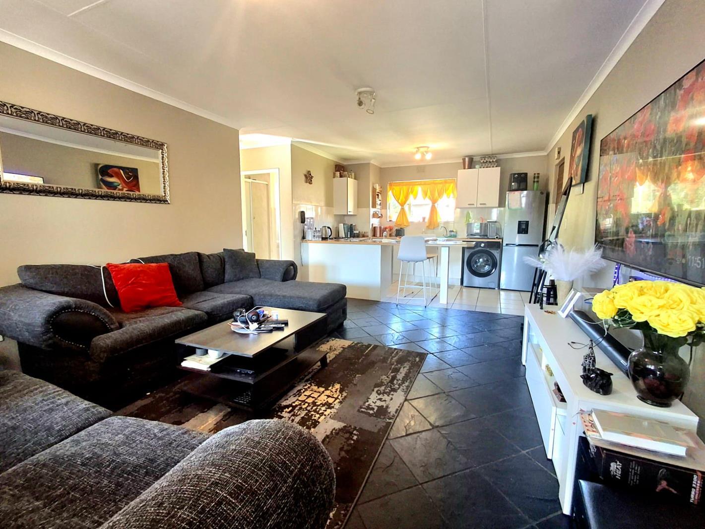 2 Bedroom Townhouse in Edenglen