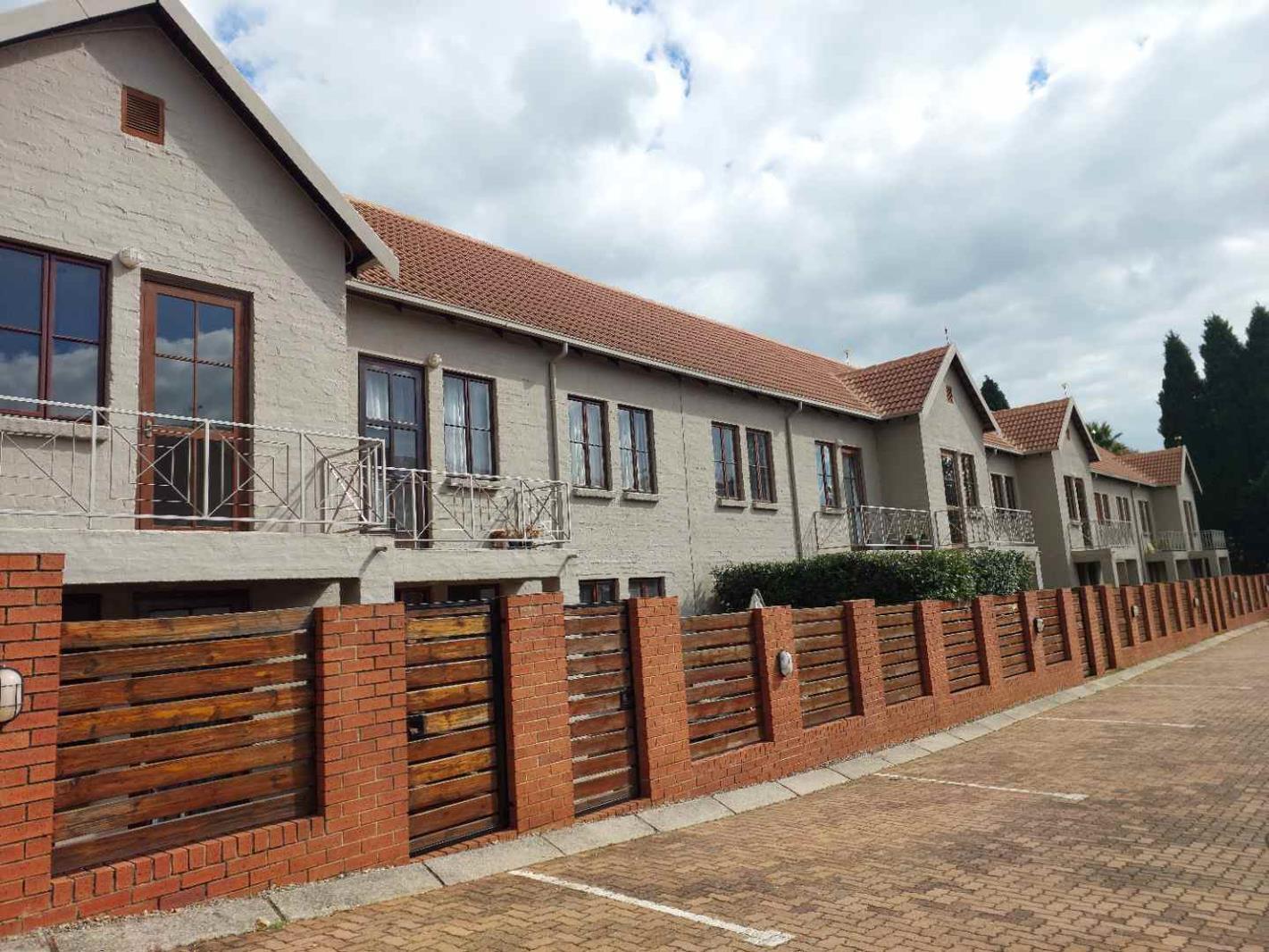 1 Bedroom Apartment in Saxonwold