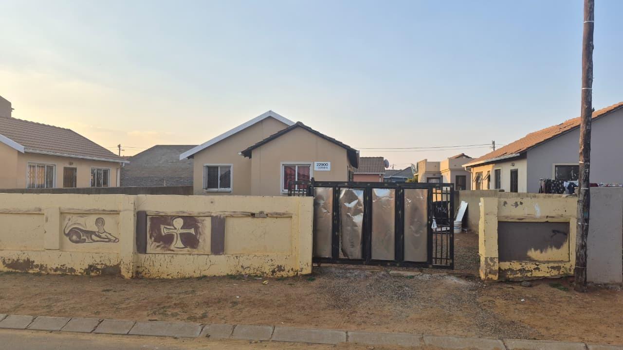3 Bedroom House in Protea Glen