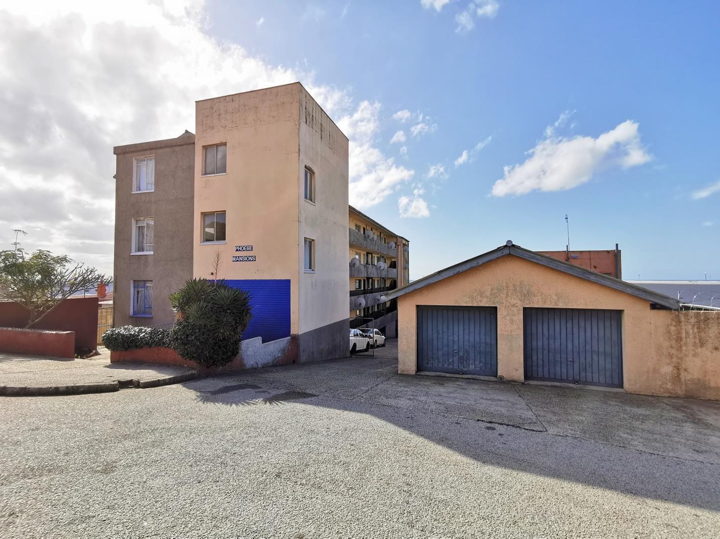 2 Bedroom Flat in North End