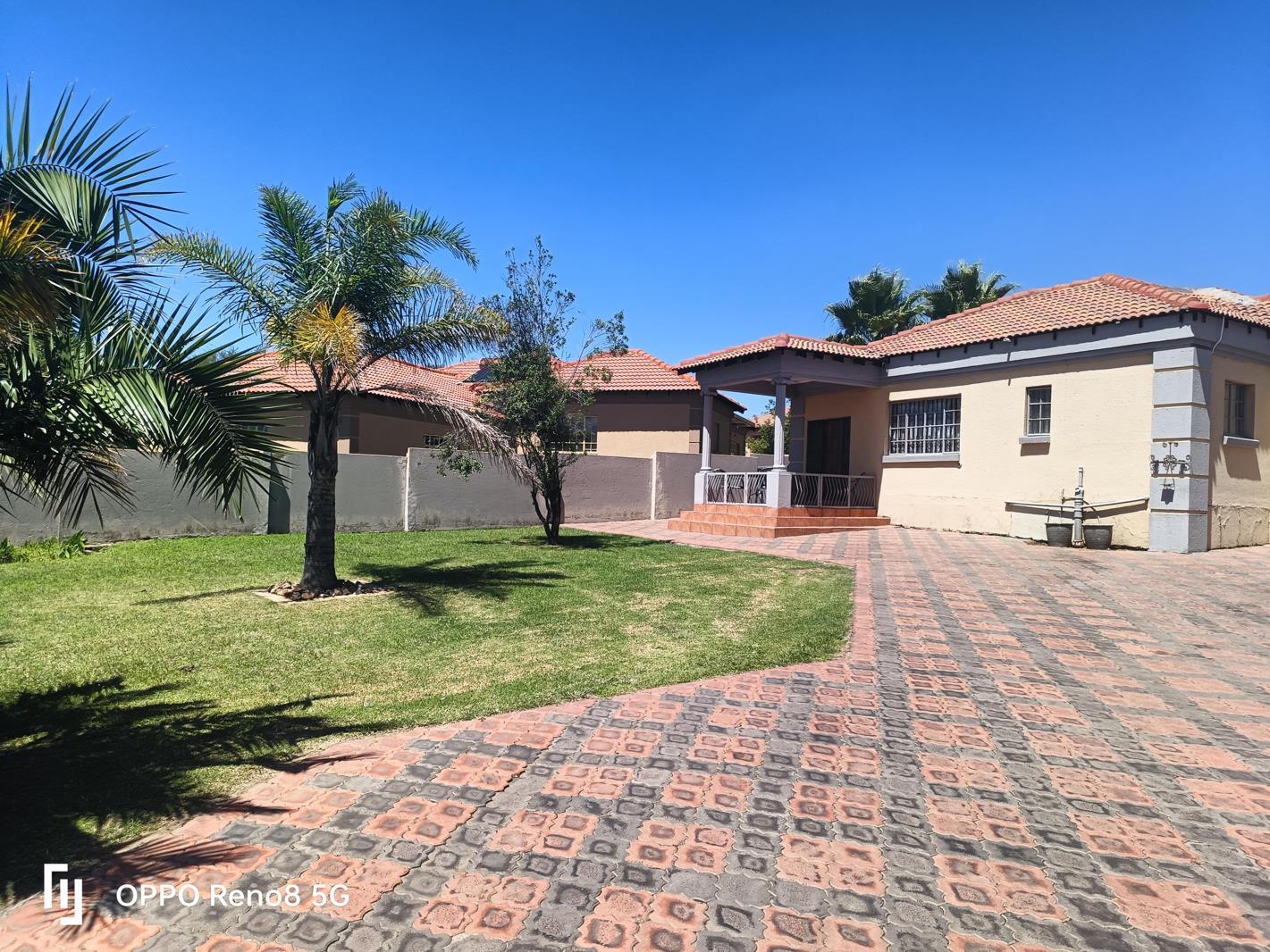 4 Bedroom House in Modelpark