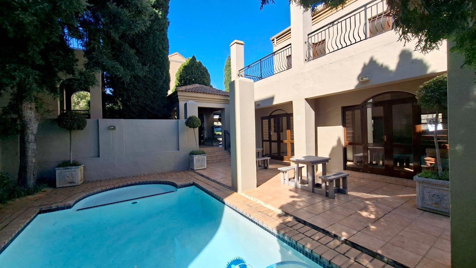 2 Bedroom Apartment in Lonehill