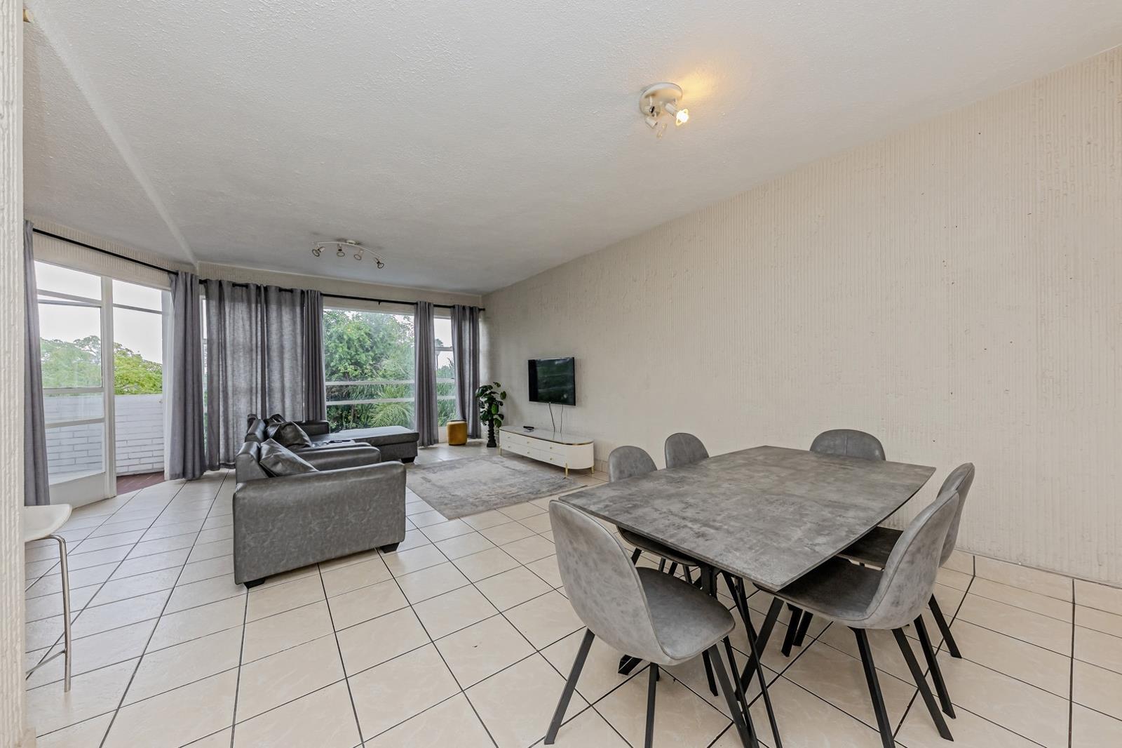 3 Bedroom Apartment in Bramley Park