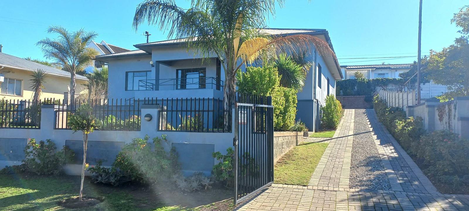 4 Bedroom House in Bonnievale