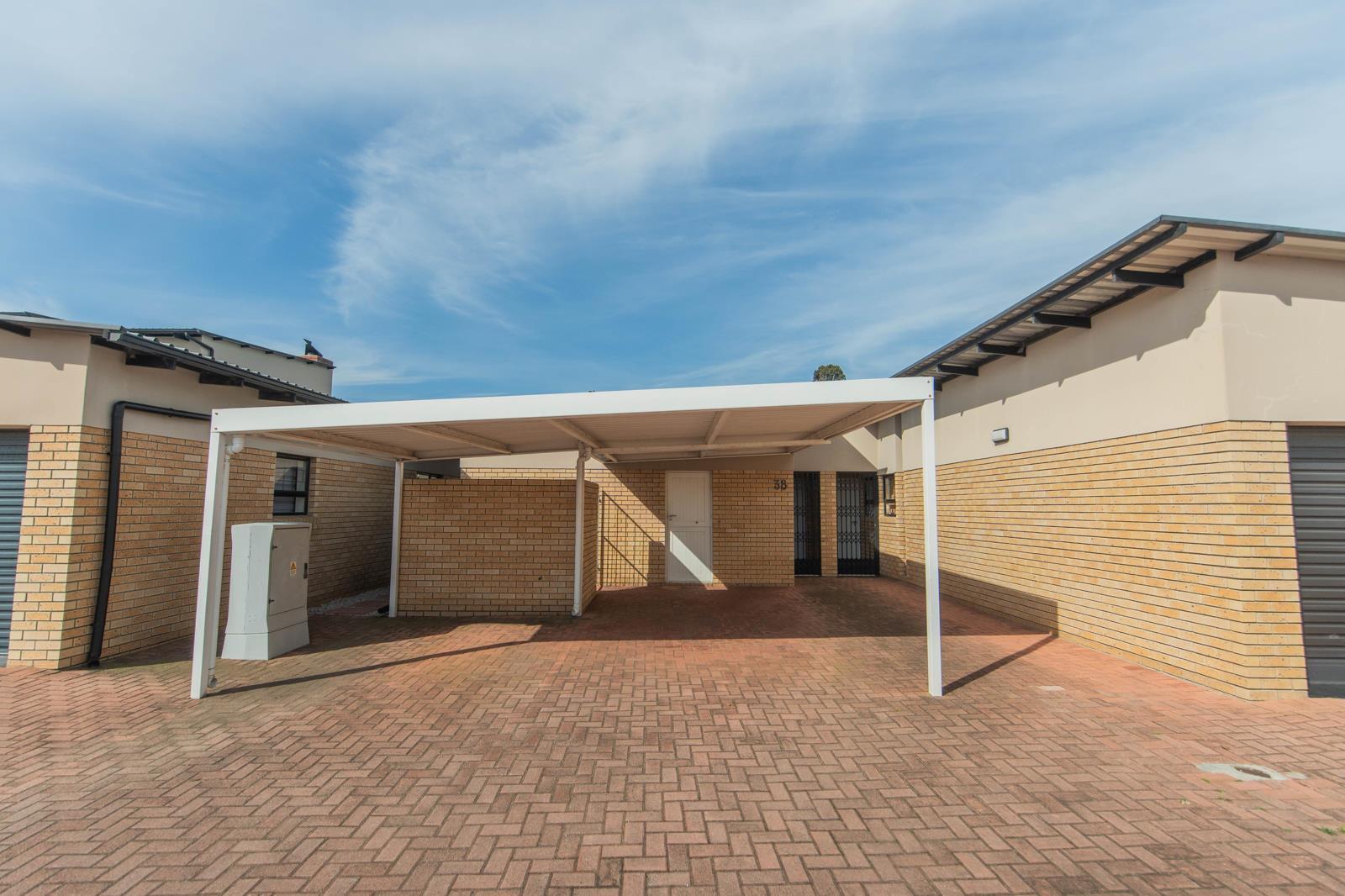 2 Bedroom Townhouse in Cotswold