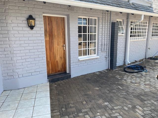 3 Bedroom Garden Cottage in Bramley Park