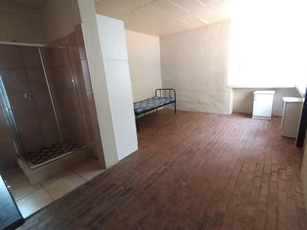 10 Bedroom House in Arcadia