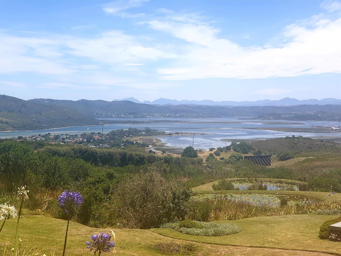 1 312 m² Land available in Fernwood