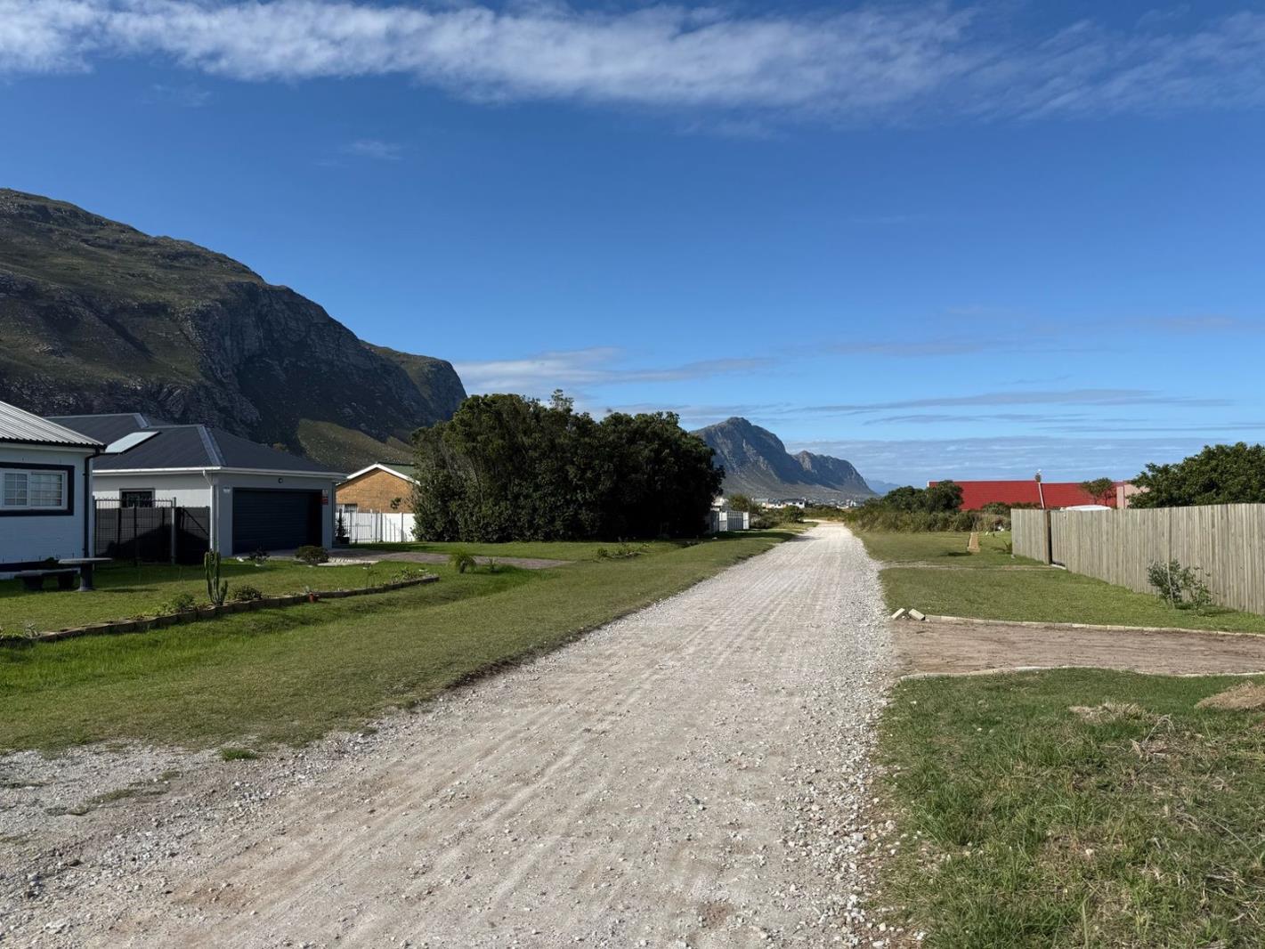 743 m² Land available in Bettys Bay