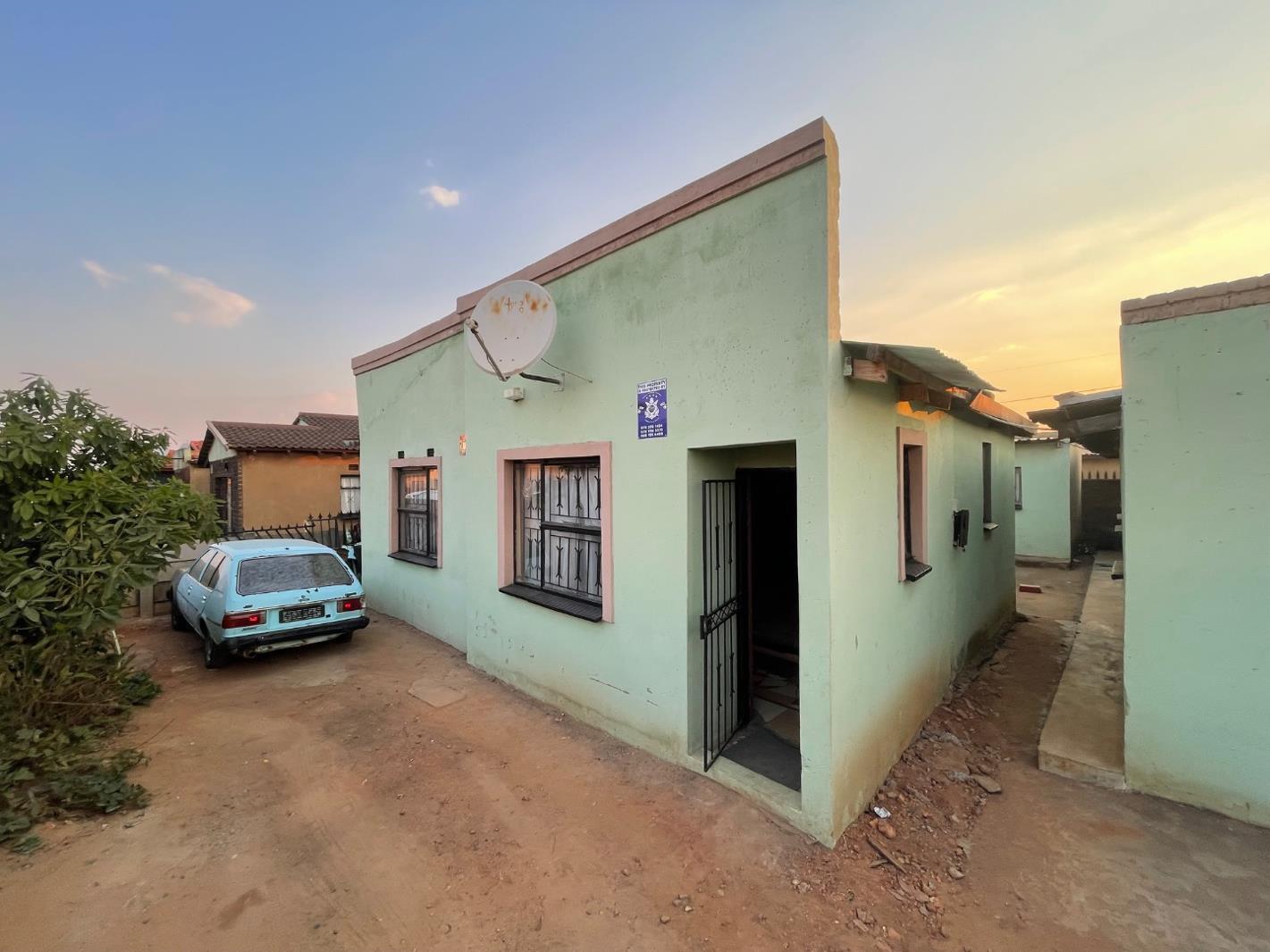 2 Bedroom House in Katlehong South