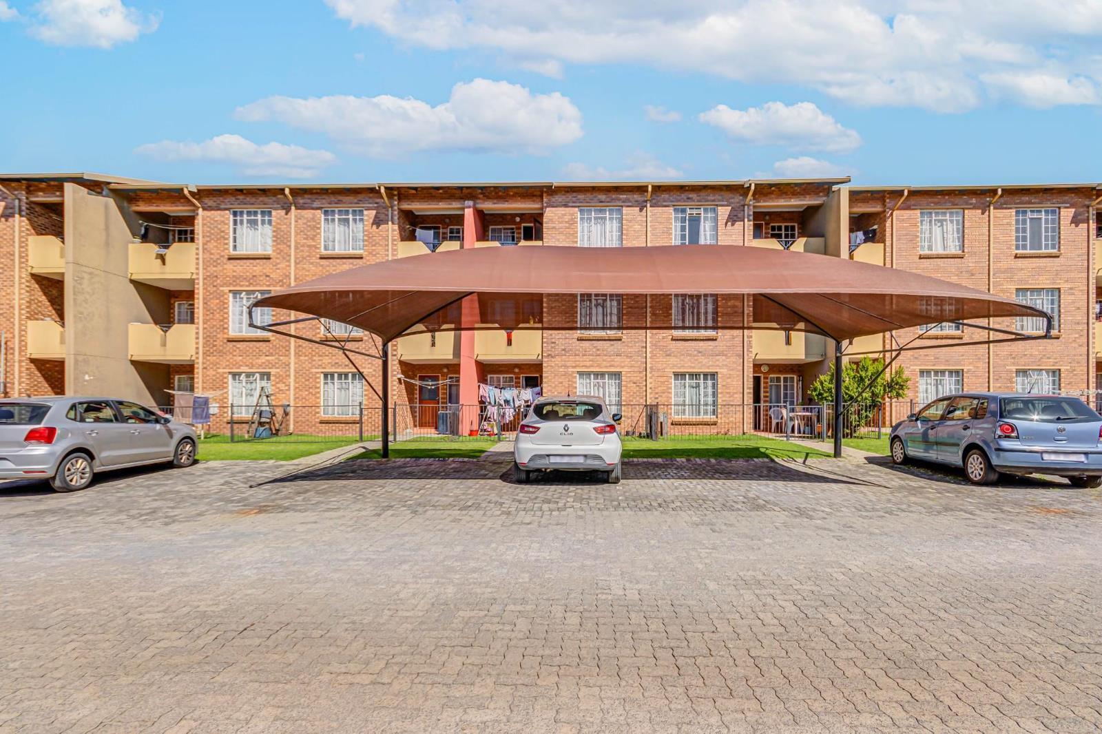 2 Bedroom Apartment in Comet