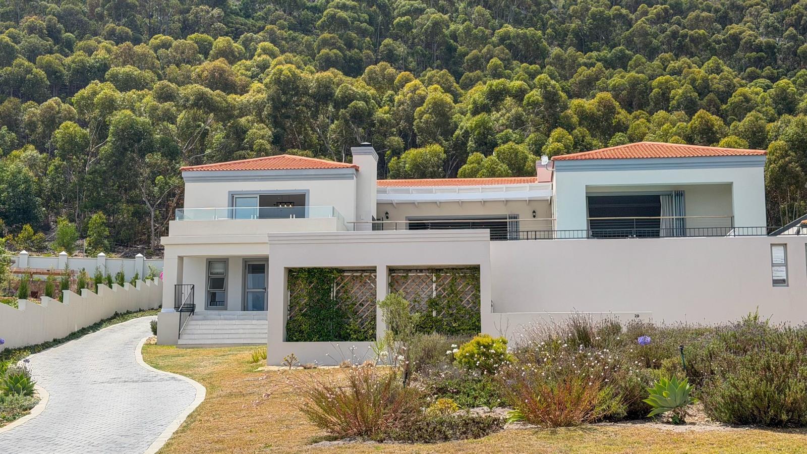 4 Bedroom House in Berghof