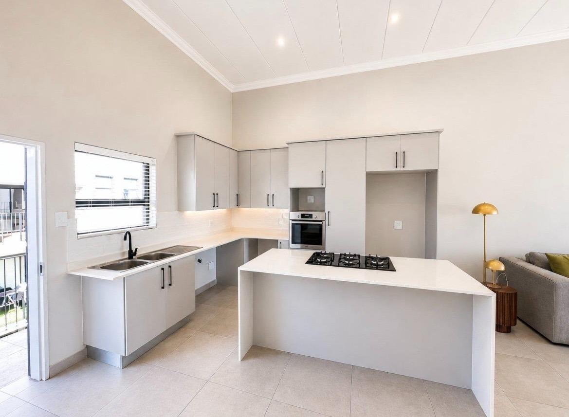 2 Bedroom Townhouse in Bryanston