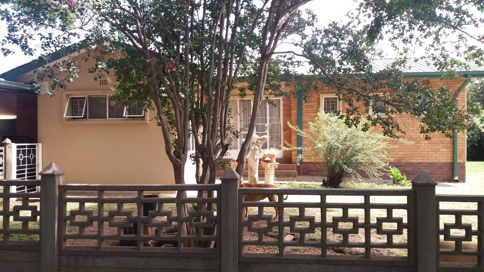 3 Bedroom House in Vanderbijlpark CW