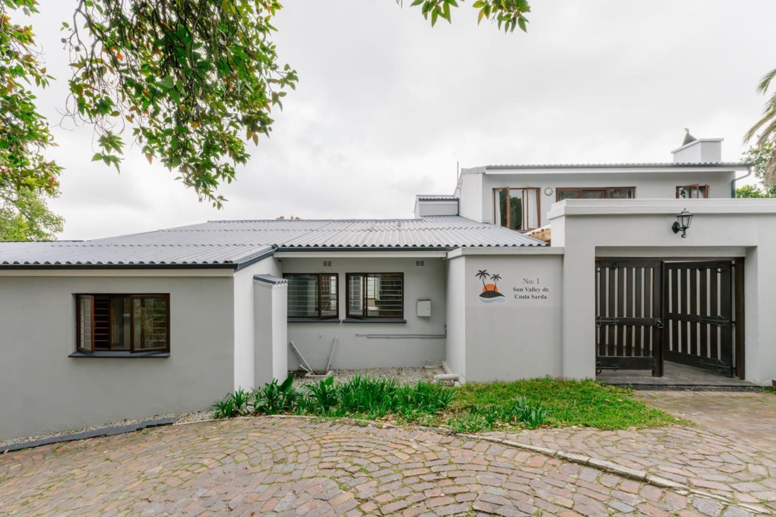 6 Bedroom House in Costa Sarda