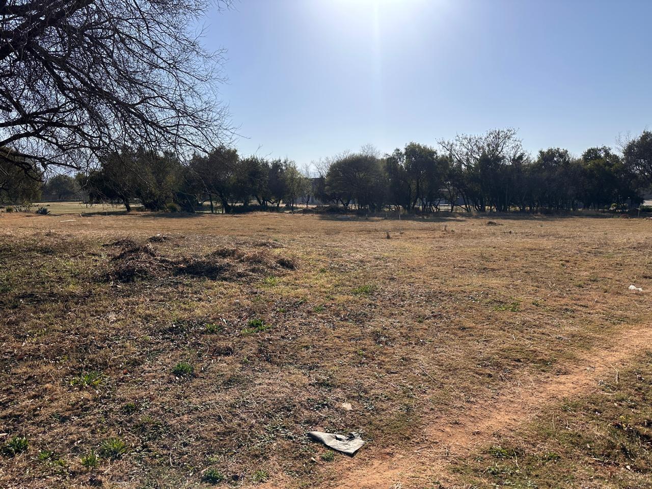 438 m² Land available in Melodie