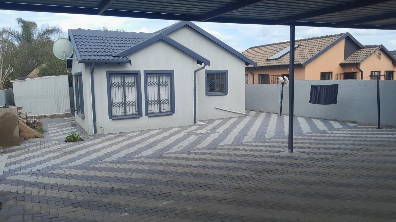 3 Bedroom House in Lotus Gardens