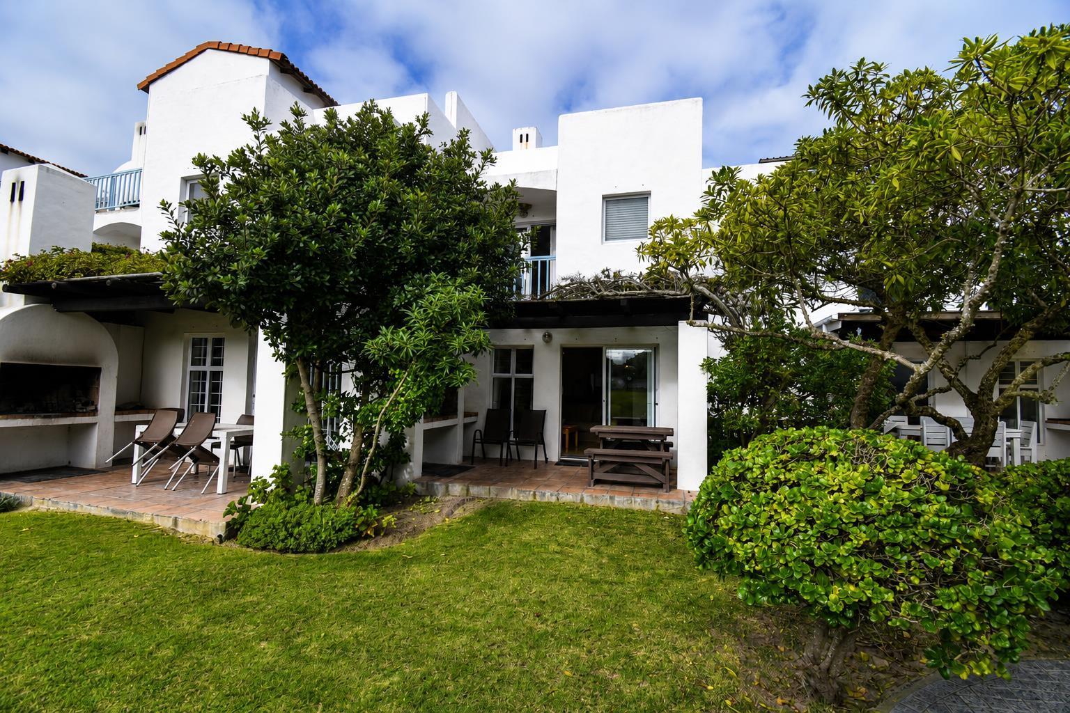 3 Bedroom Apartment in Struisbaai