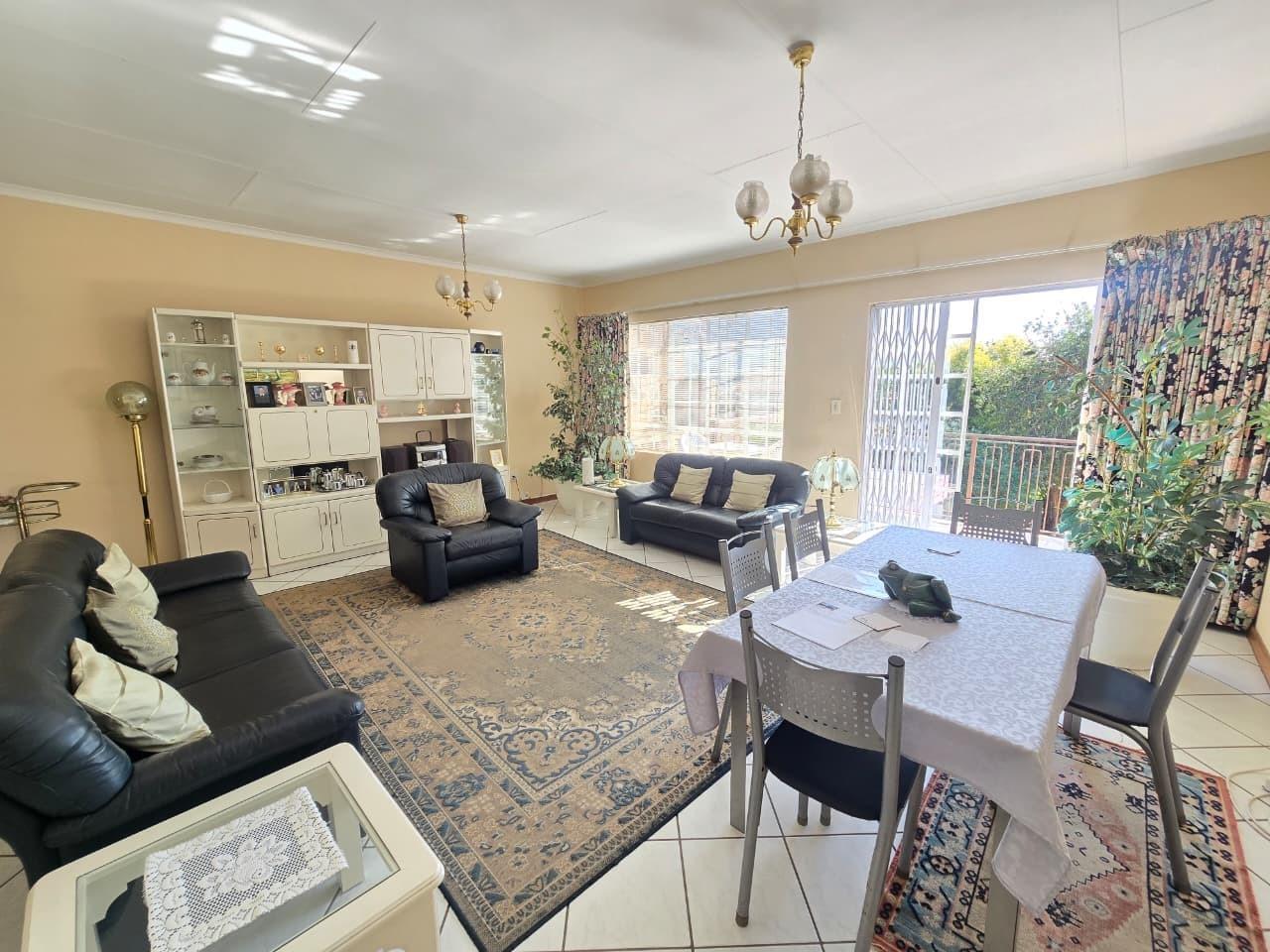 3 Bedroom Townhouse in New Redruth