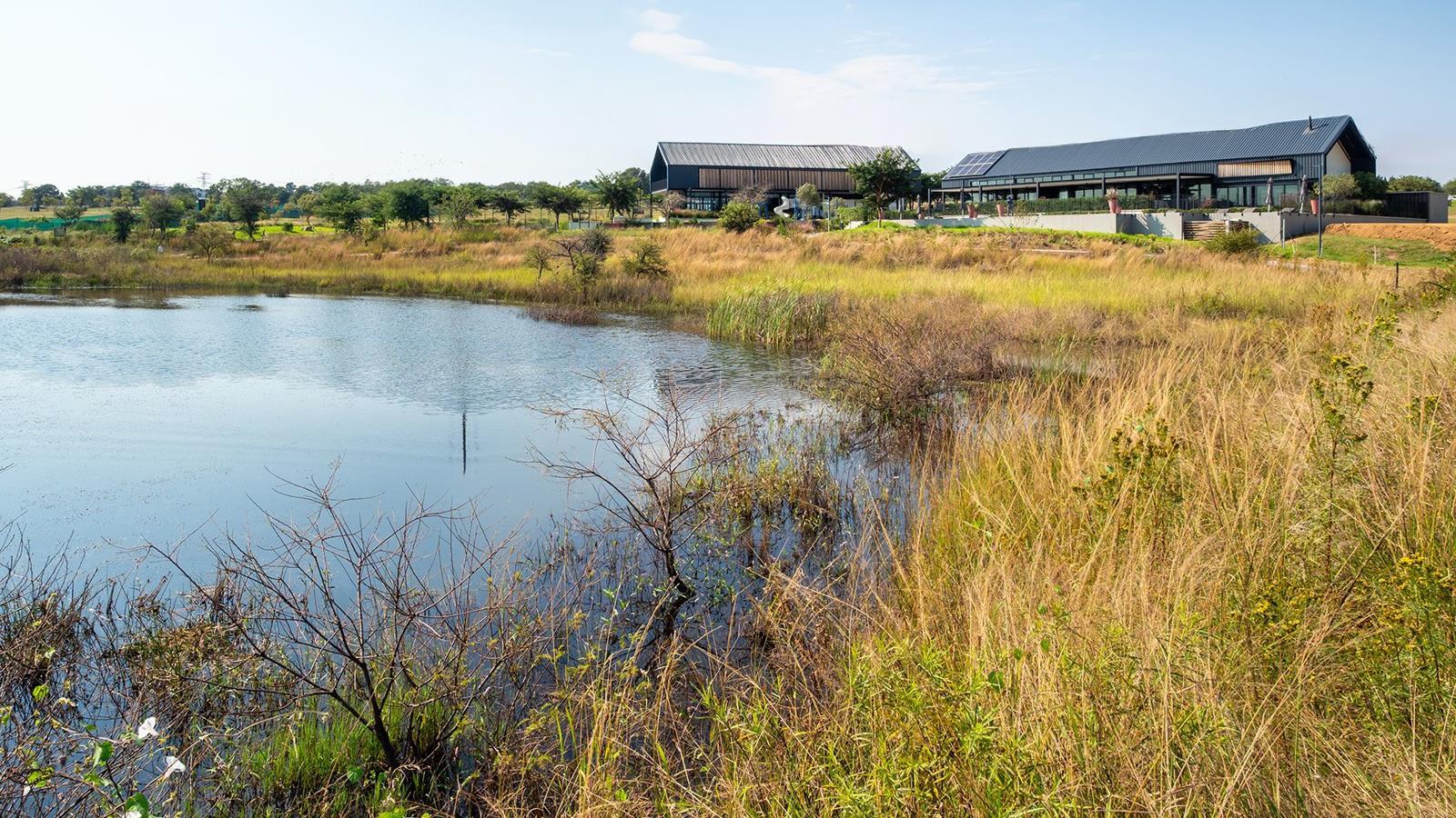 802 m² Land available in Helderfontein Estate