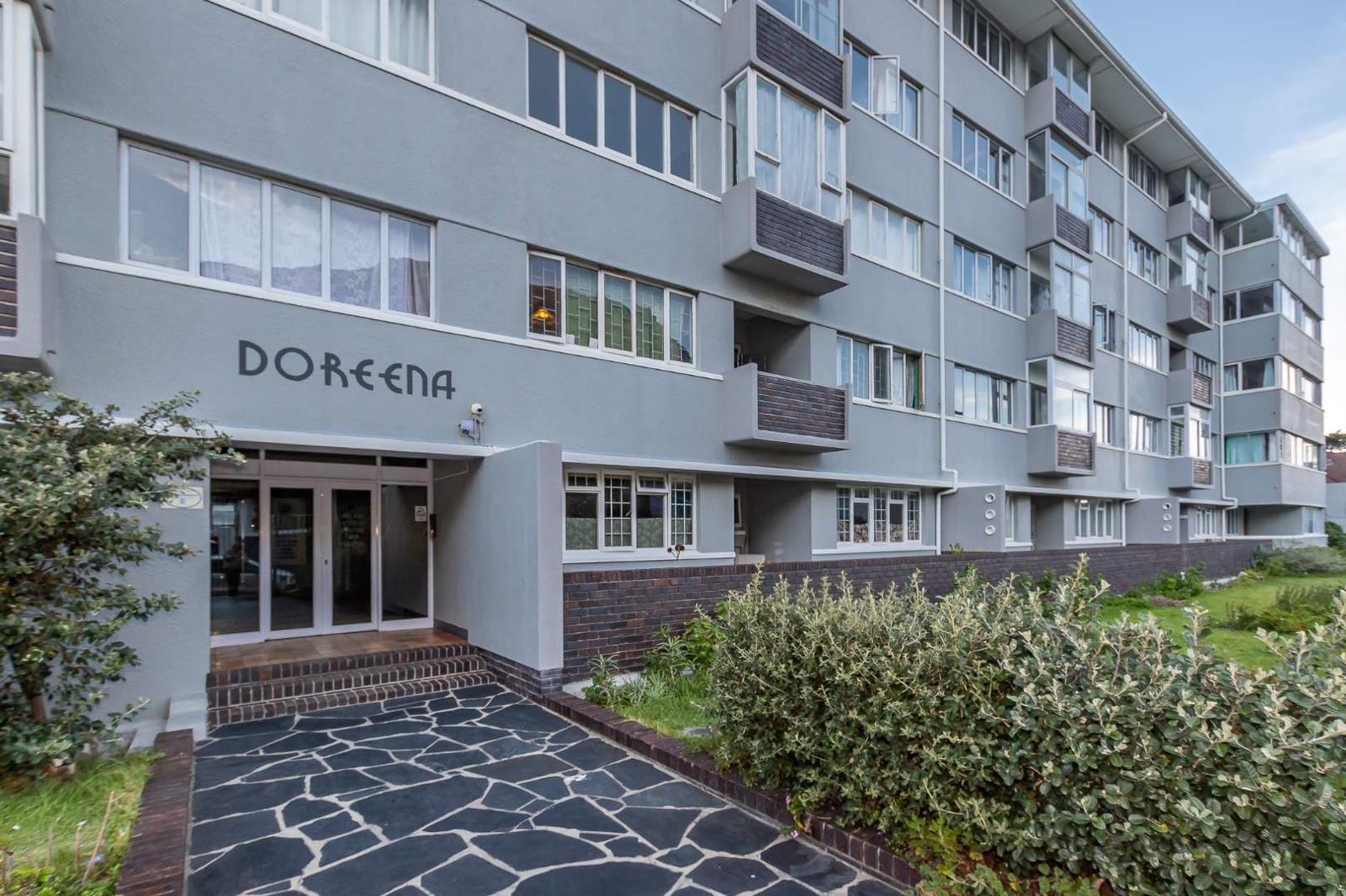 2 Bedroom Apartment in Muizenberg