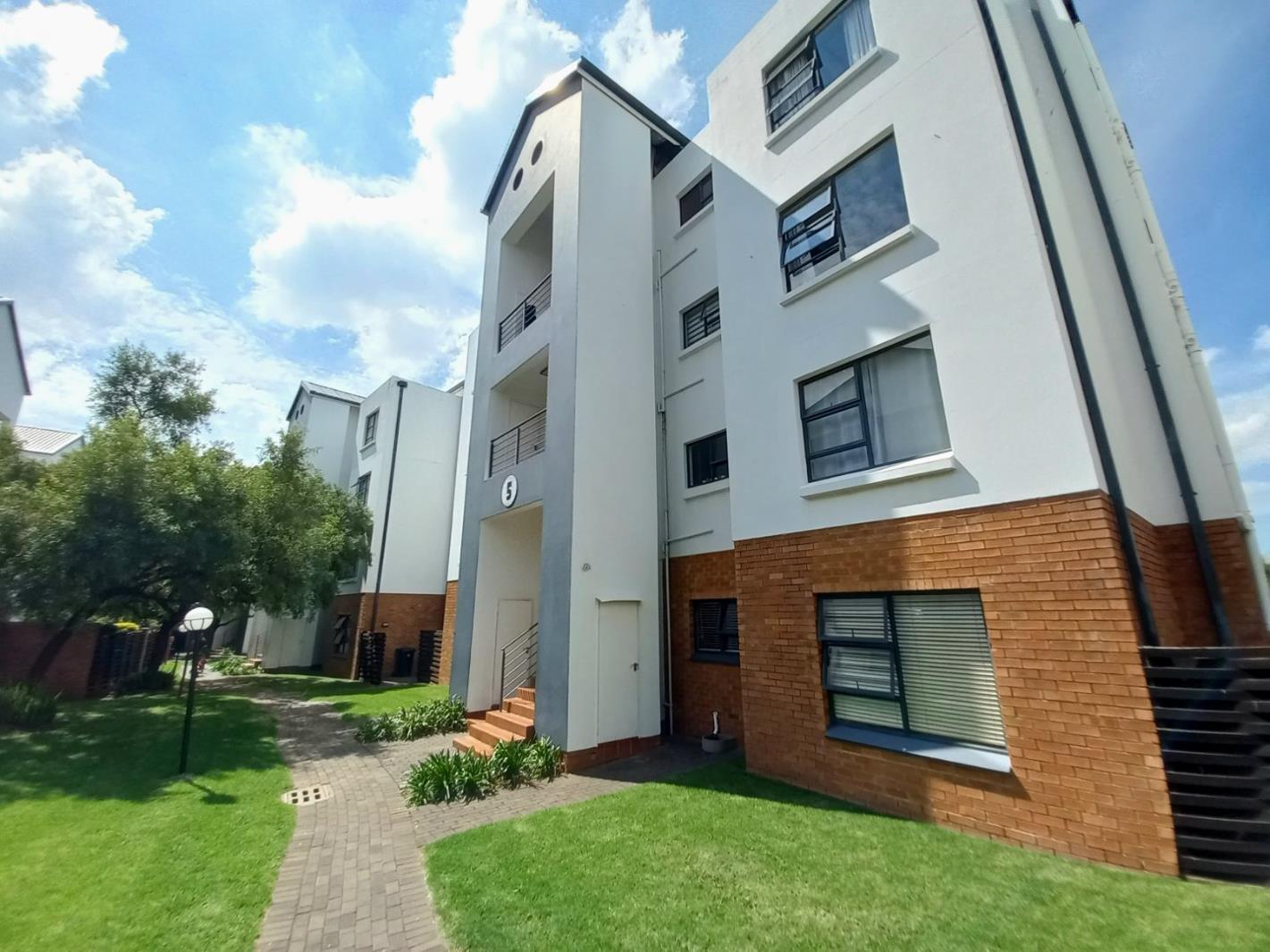 2 Bedroom Apartment in Modderfontein