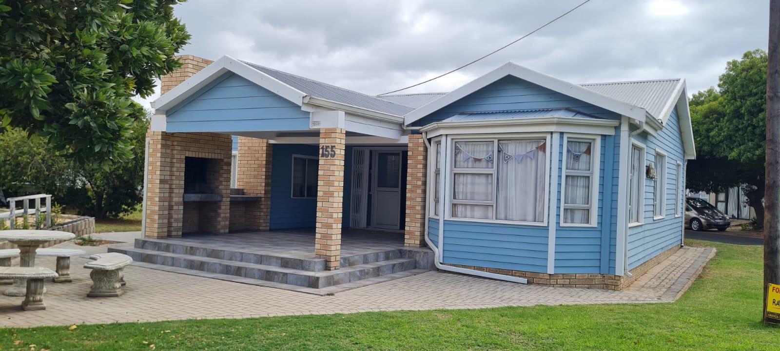 4 Bedroom House in Hartenbos
