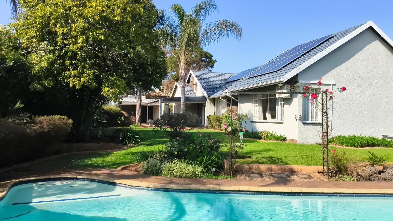 3 Bedroom House in Brackendowns
