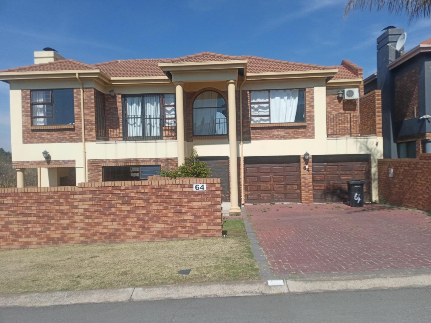 4 Bedroom House in Van Riebeeck Park