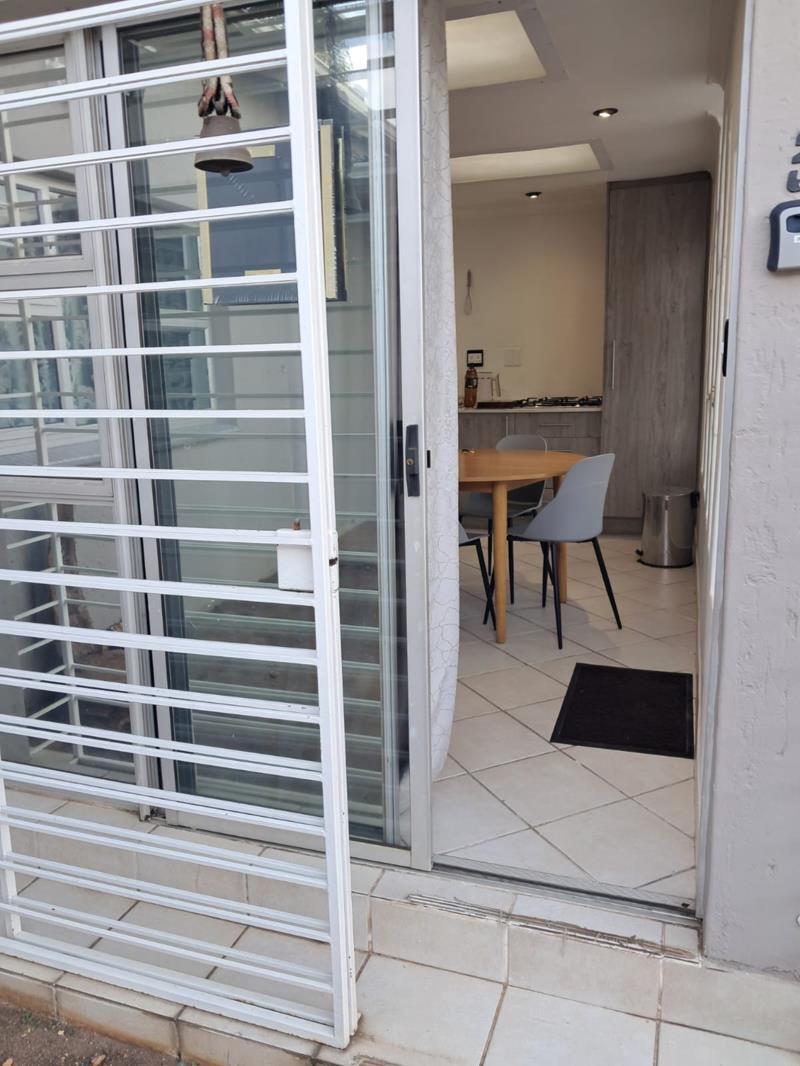 1 Bedroom Garden Cottage in Sydenham