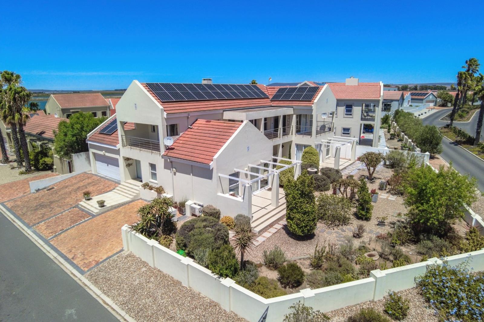 3 Bedroom House in Port Owen