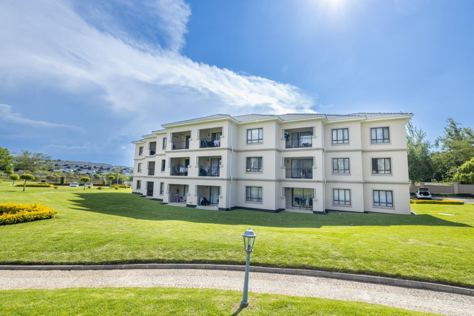 2 Bedroom Apartment in Summerset