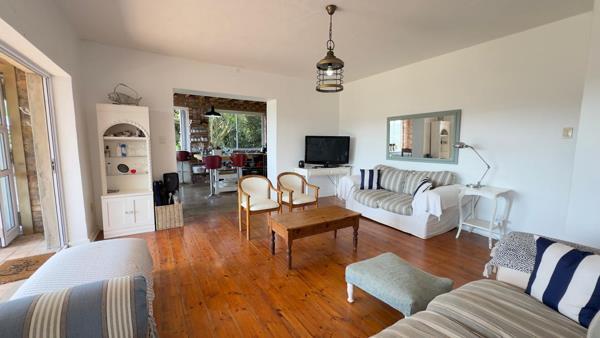 4 Bedroom House in West Bank