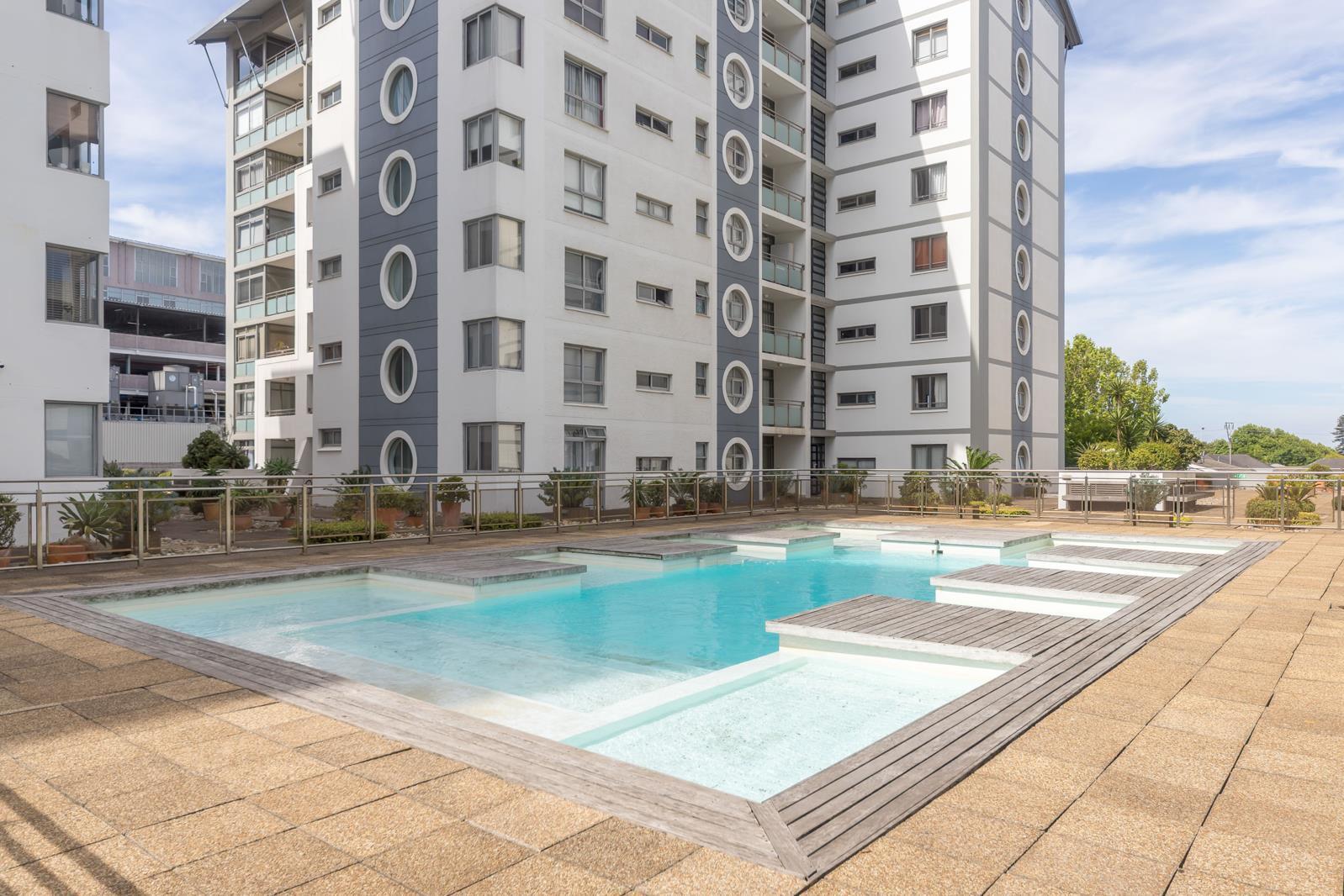 2 Bedroom Apartment in Claremont