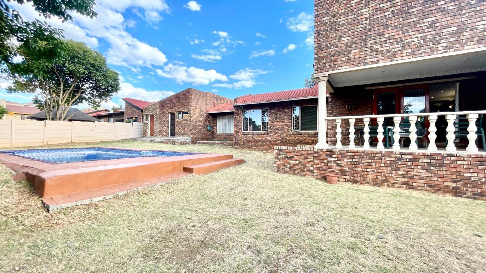 3 Bedroom House in Meredale