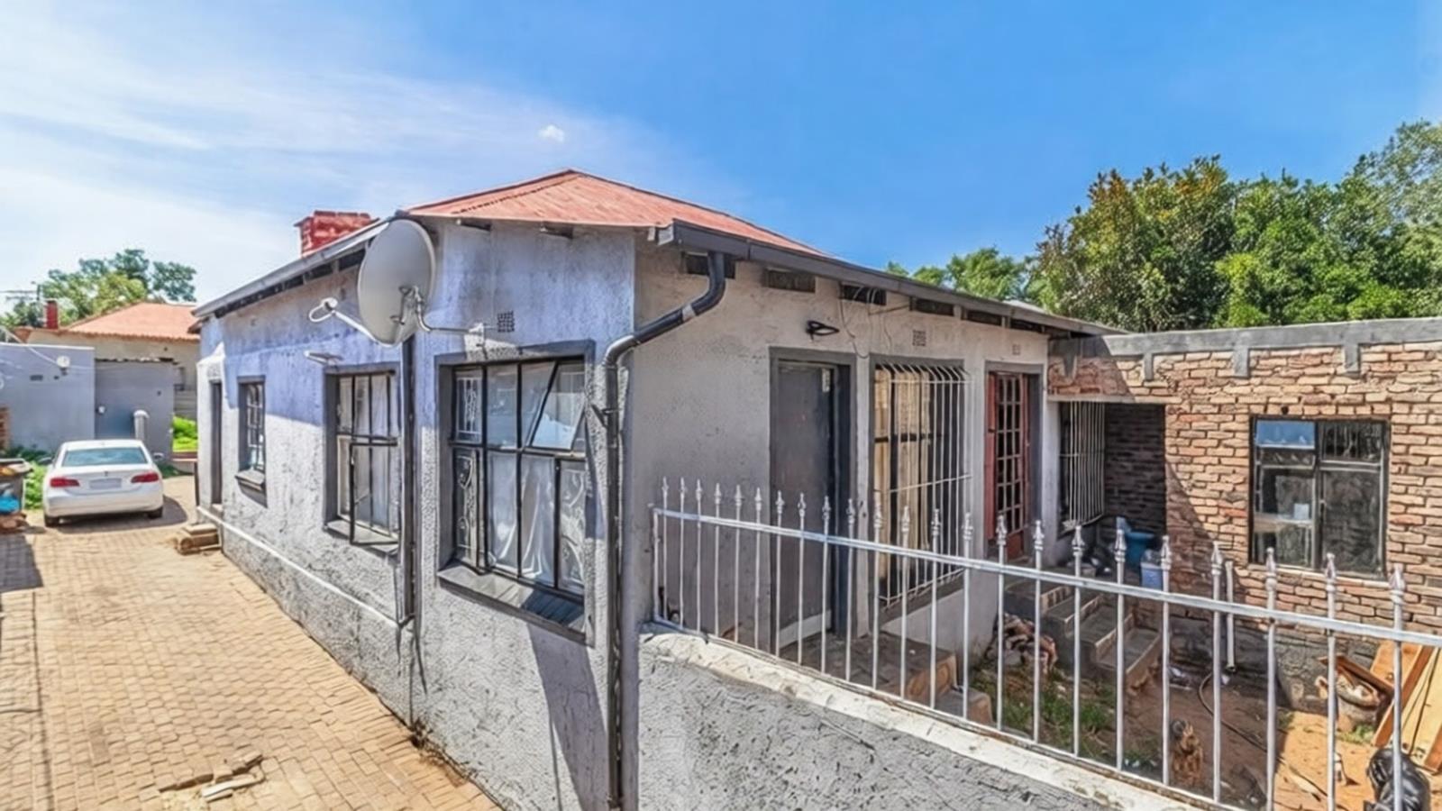 7 Bedroom House in Rosettenville