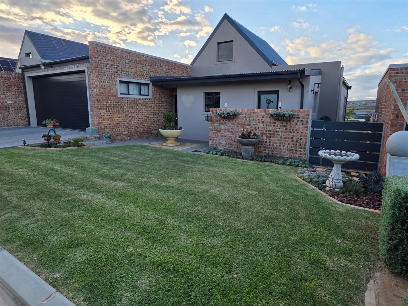 2 Bedroom House in Hartenbos